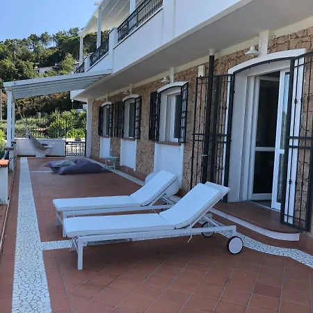 Holiday home Azzuleo *